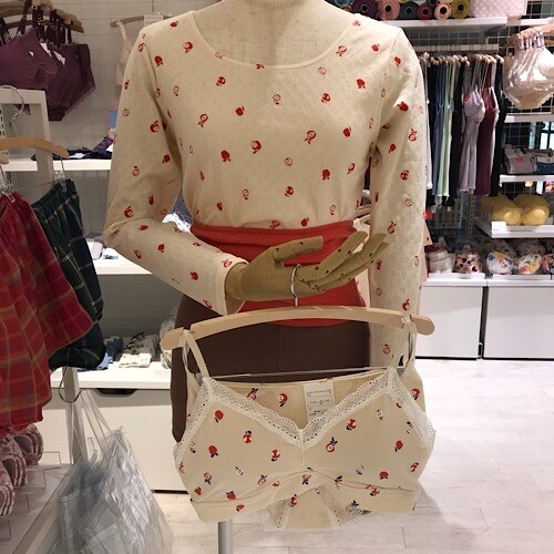プチりんごに新作商品入荷 Une Nana Cool Commune